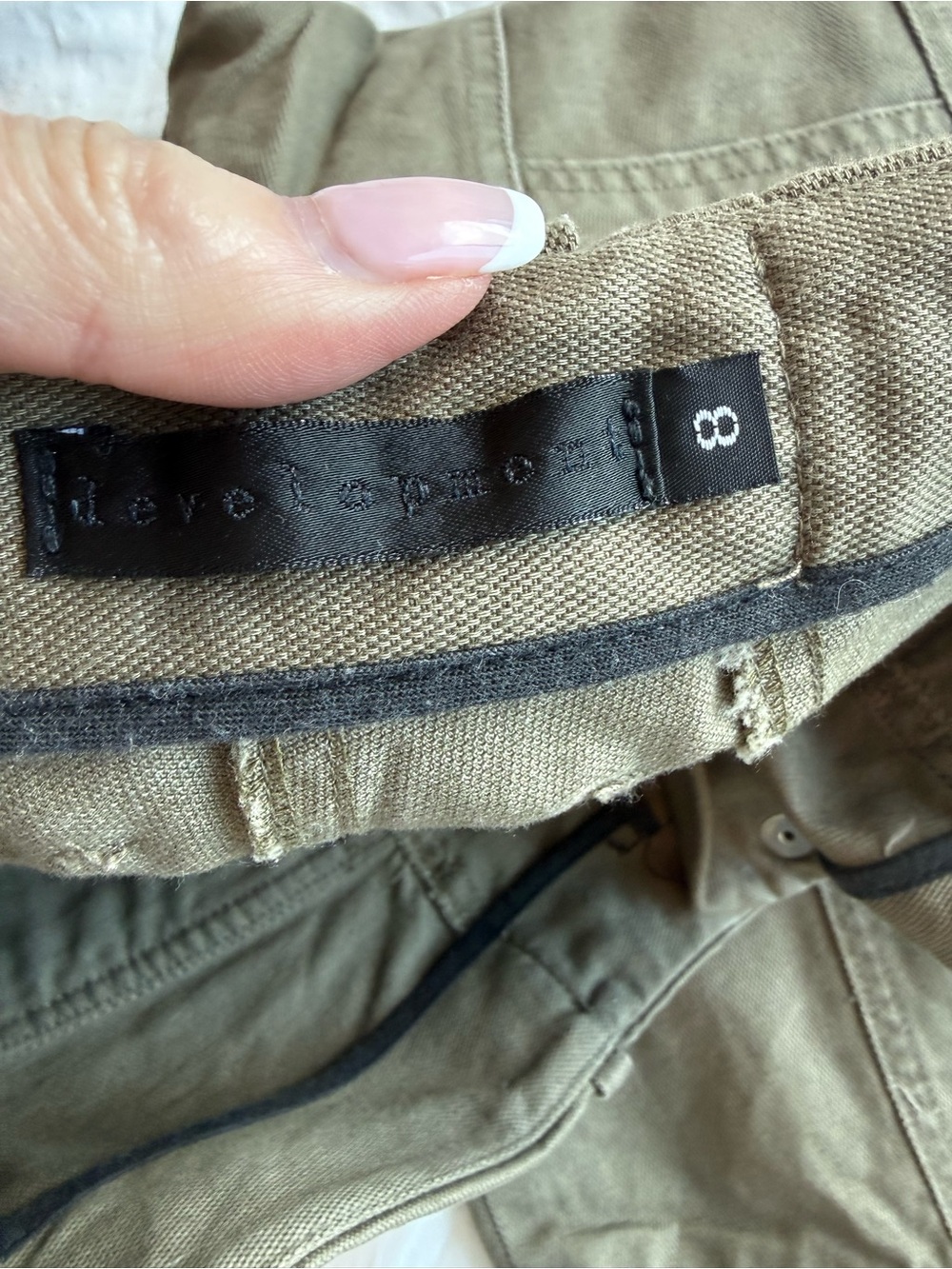 Army Green Cargo Cropped Capri Pants Size 8 - Picture 6 of 6